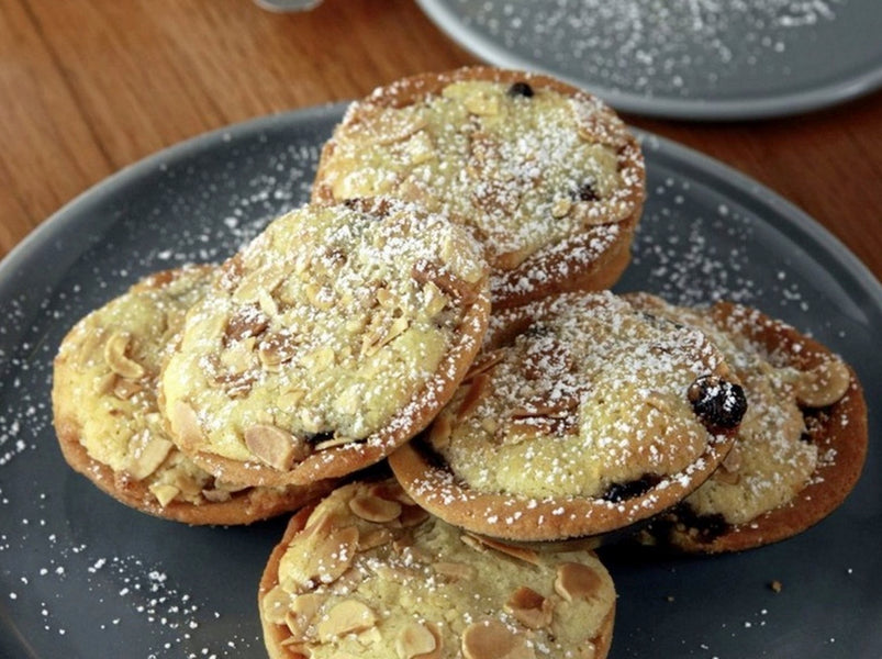 Frangipane mince pies, individual Christmas puddings